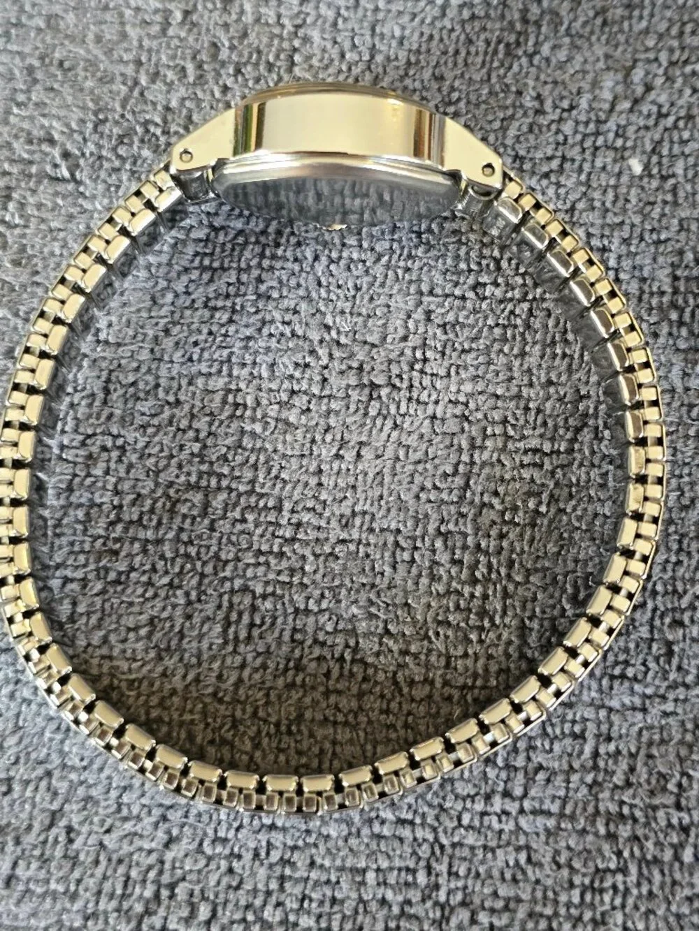 Vintage 1980 Timex Women's Watch, Case England, Movement Mexico, 17 mm, 10118023